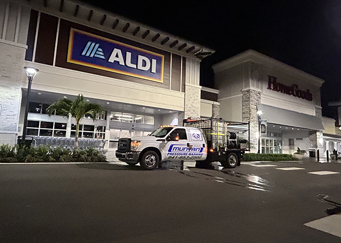 Munyan Painting Services serves commercial and residential customers from Northern Manatee County all the way down to Ft. Myers and everything in between.